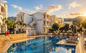 SUNSET studios&apts